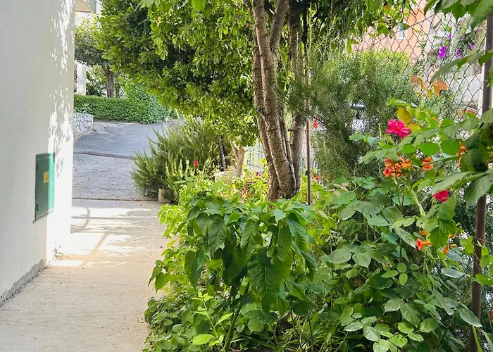 Doel-parking , 2 Minutes To The Apartment