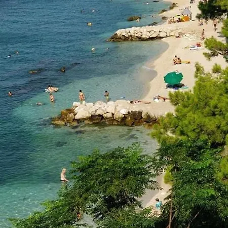 Doel-parking , 2 Minutes To The Apartman Split