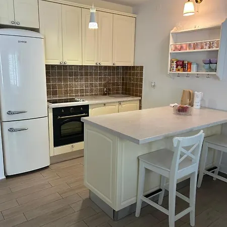 Doel-parking , 2 Minutes To The Apartament