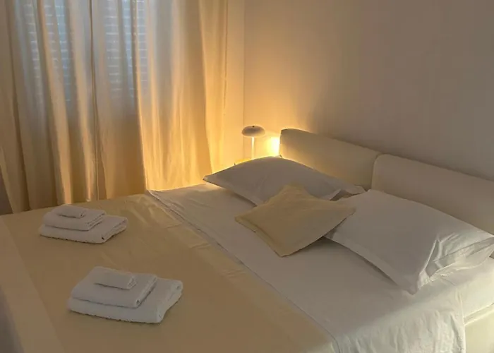 Doel-parking , 2 Minutes To The Spalato